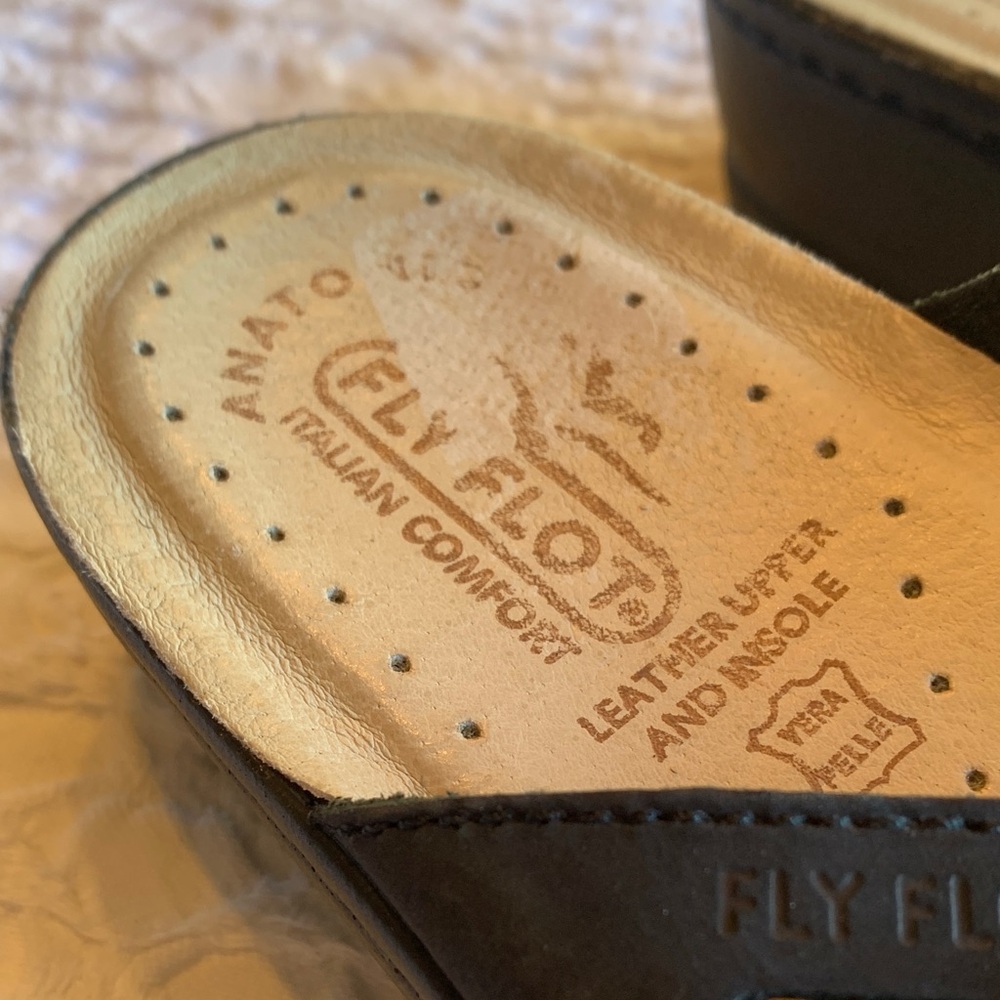 Floy Flot Women's Slip On Sandals - Picture 4 of 16